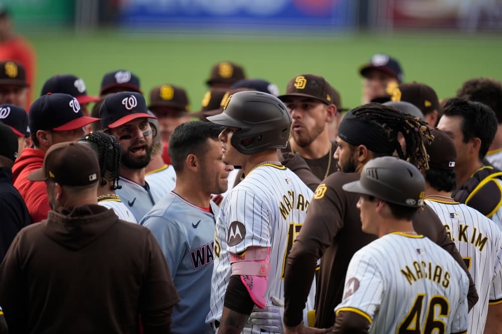 Benches clear after Nationals catcher Keibert Ruiz jaws with Jurickson Profar