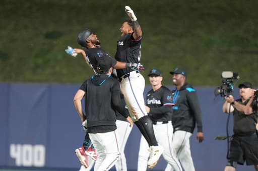 Myers gives Marlins their second walk-off win in 3 days with 5-4 victory in 12 innings
