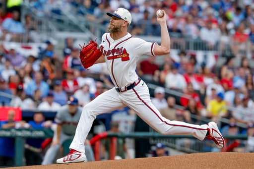 Braves unleash 5 homers in a 14-3 rout of the Mets as Chris Sale earns win