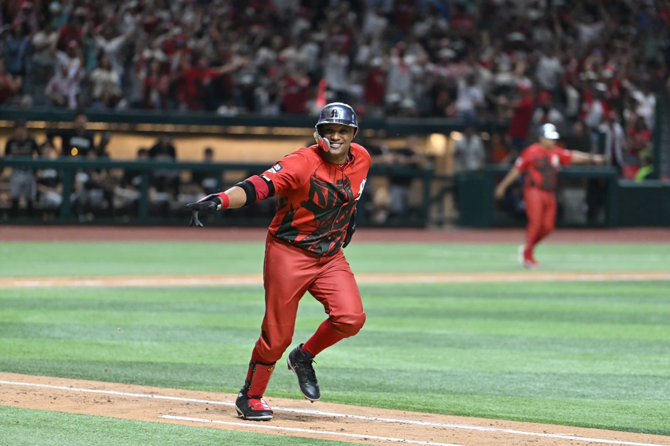 Liga Mexicana de Beisbol: Cano Drives In Extra-Innings Winner For Diablos Rojos the Hard Way; Acereros Sweep Doubleheader