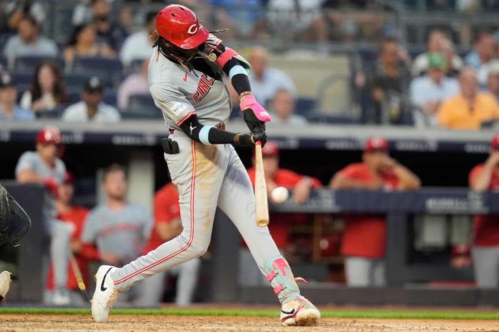 Elly De La Cruz looks like a seasoned player in Yankee Stadium debut after Dominican pregame meal