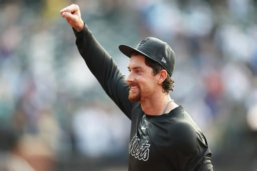 Mets rookie McLean shows off arsenal, athleticism in impressive debut