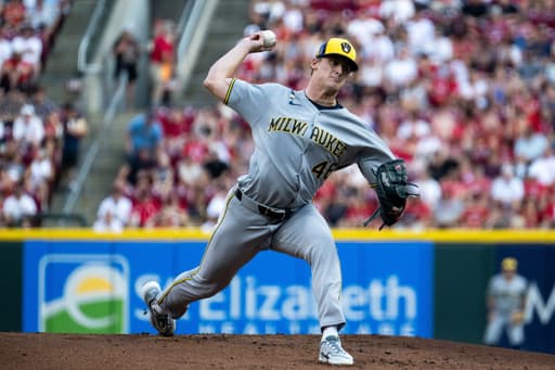 Monasterio’s 3-run homer lifts Brewers to 14th straight win, 6-5 over Reds