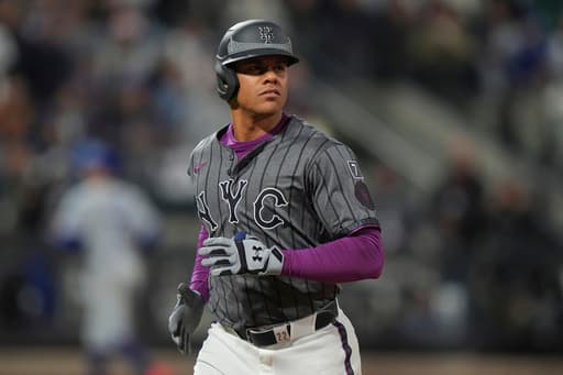 Juan Soto comes up with big hit for Mets after week of debate over his move across New York