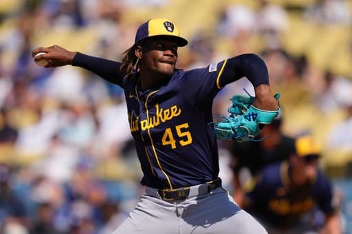 Brewers edge Dodgers for 10th straight win, completing season sweep