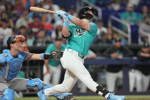 Kyle Stowers homers and Marlins beat Giants 2-1