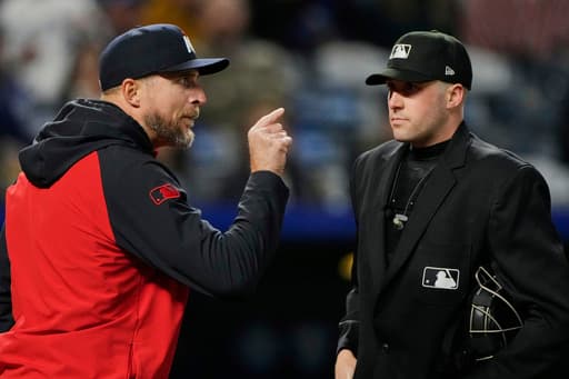 Twins manager Rocco Baldelli ejected after arguing about pitch clock violation