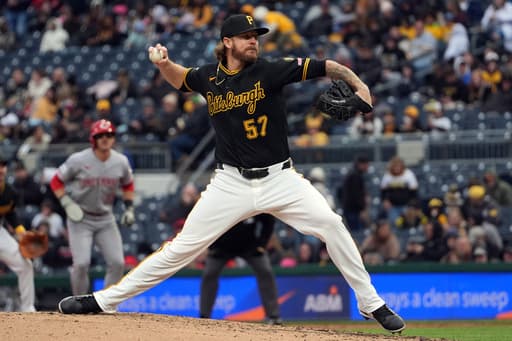 Spencer Jones makes his MLB debut and gives Yankees lineup one more 6-foot-7 slugger