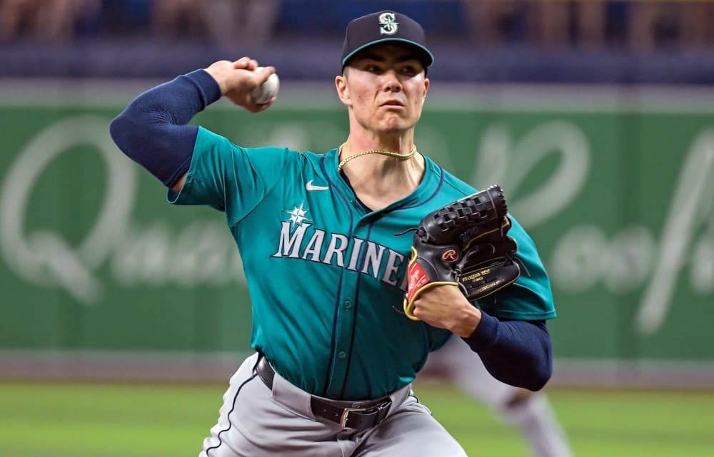 Mariners place right-hander Bryan Woo on 15-day IL with a strained hamstring