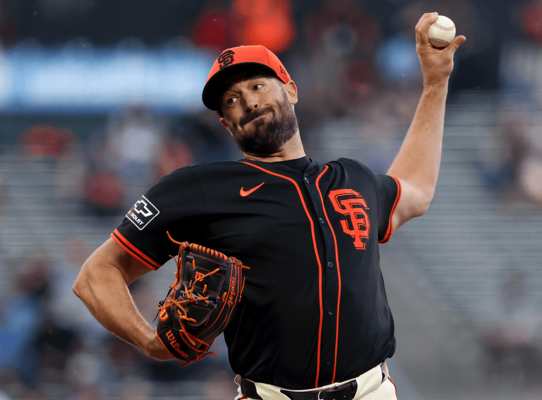 Reds and Giants play, winner takes 3-game series