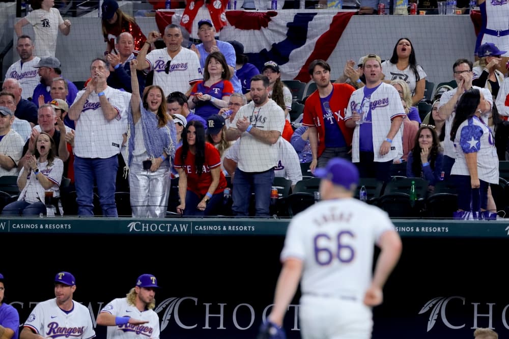 Rangers’ title-clinching reliever Sborz goes to IL with right rotator cuff strain