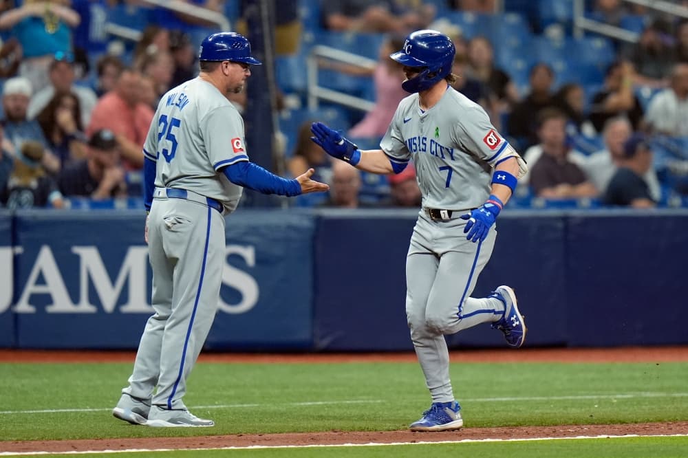 Royals beat Rays 8-1 for their seventh straight victory