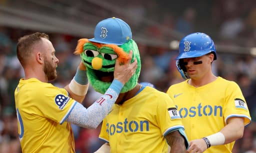 Wilyer Abreu hits 3-run HR to start Boston’s 15-1 blowout over Toronto