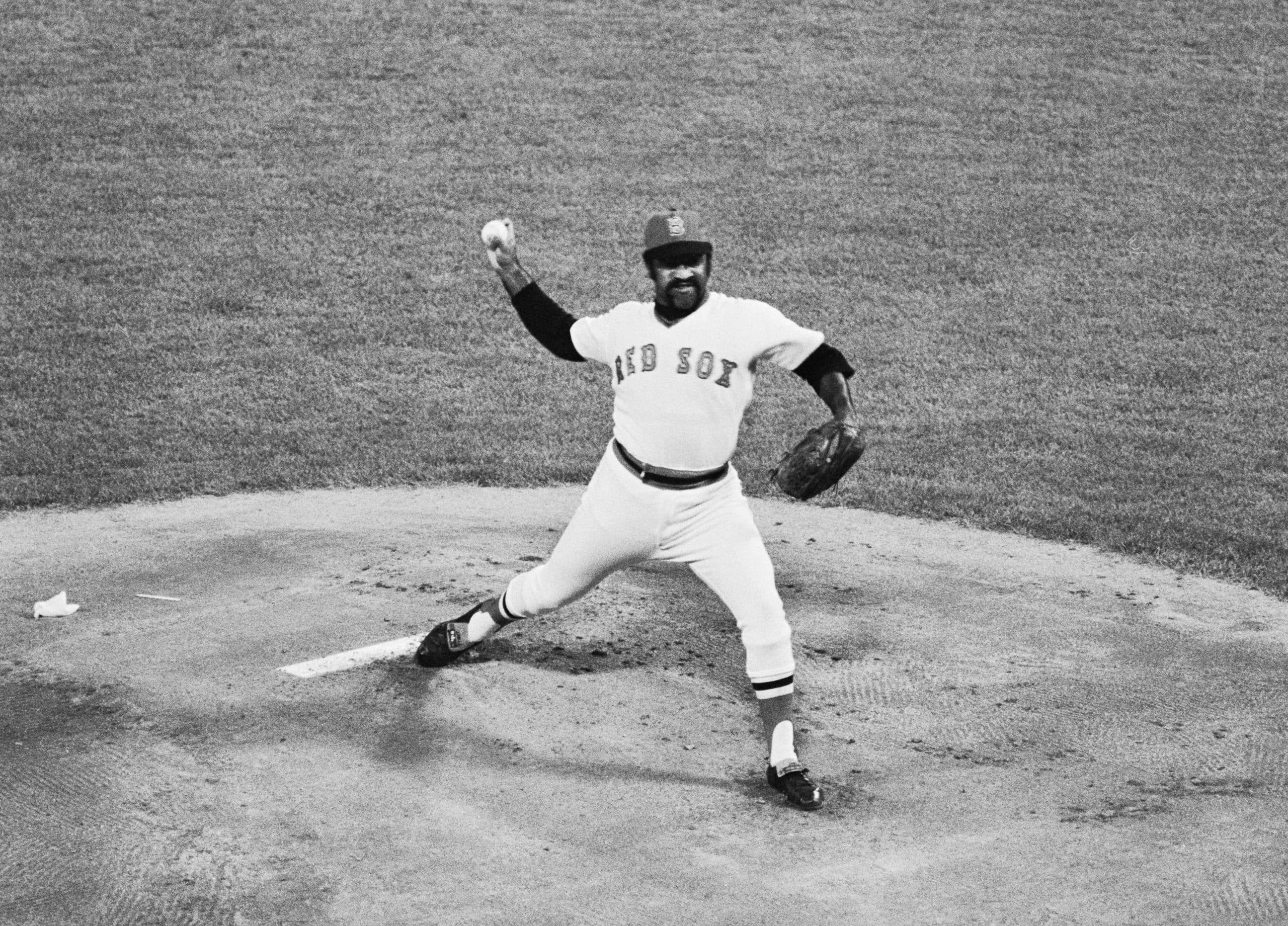 Luis Tiant, the Charismatic Cuban Who Pitched The Red Sox To The Brink of a championship, Dies at 83