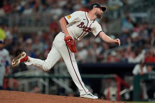 Chris Sale dominates as Braves hand Mets 5th-straight loss 5-0