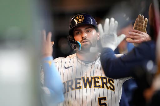 Murakami’s Home Run Isn’t Enough, Brewers beat White Sox 6-1