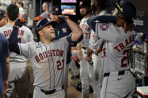 Astros hold out 9-time All-Star Jose Altuve against Braves with continued soreness in his right foot