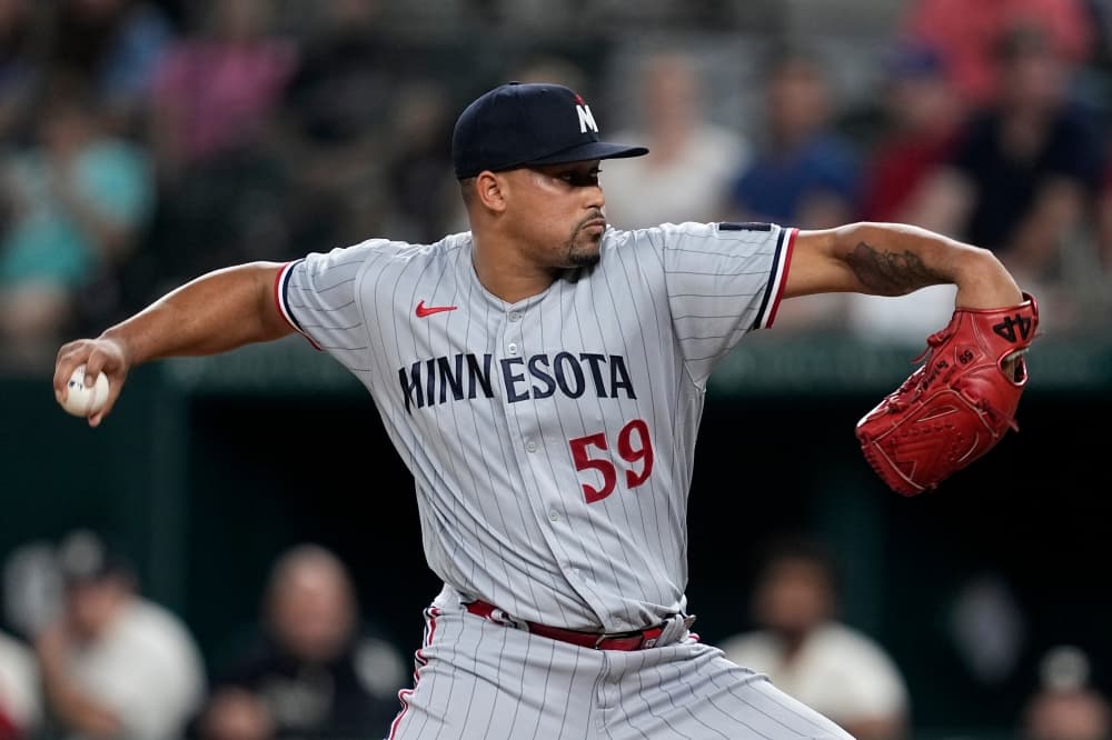 Twins bring closer Jhoan Duran back from injured list with strained oblique muscle