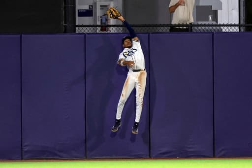 Chandler Simpson robs a homer and drives in go-ahead run as Rays beat Blue Jays 2-1