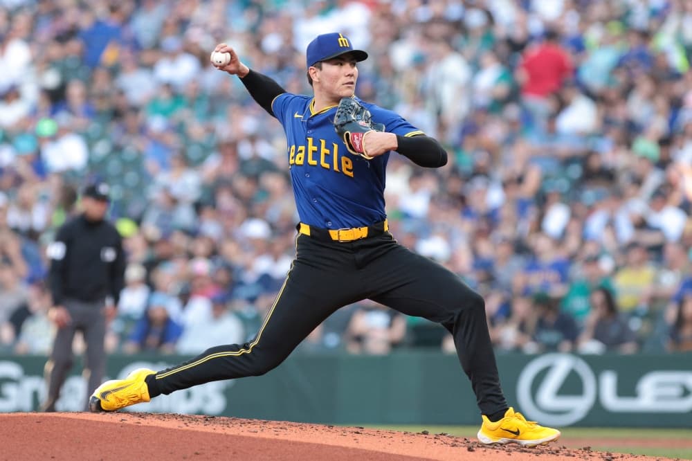 Mariners starter Bryan Woo leaves in 5th inning for precautionary reasons