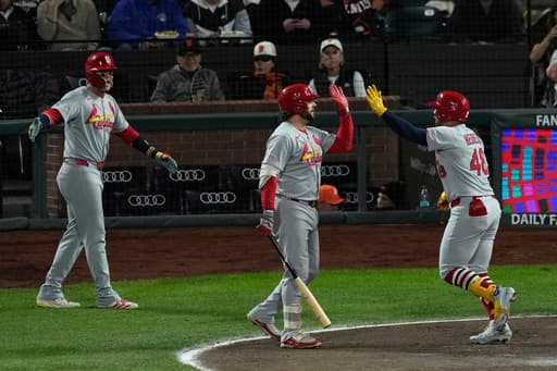 Herrera hits tying 2-run homer in big fifth for St. Louis as Cardinals hold off Giants 6-5