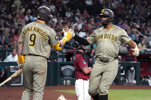 Jose Iglesias lines go-ahead single in 9th, Padres rally to beat Diamondbacks 3-2