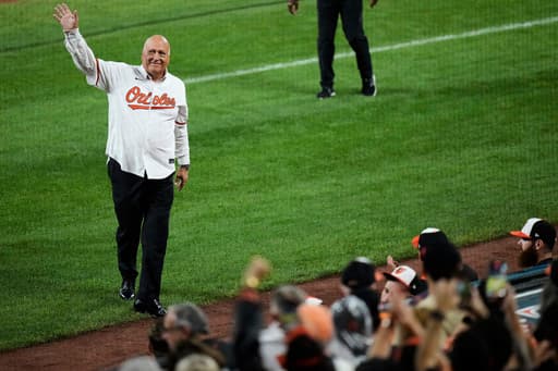 Ripken’s streak remains a marvel, three decades after he broke Gehrig’s record