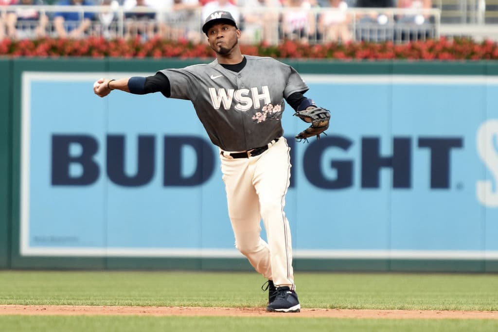 LVBP: MLB Vet Alcides Escobar Returns to Tiburones de La Guaira For 2023-24