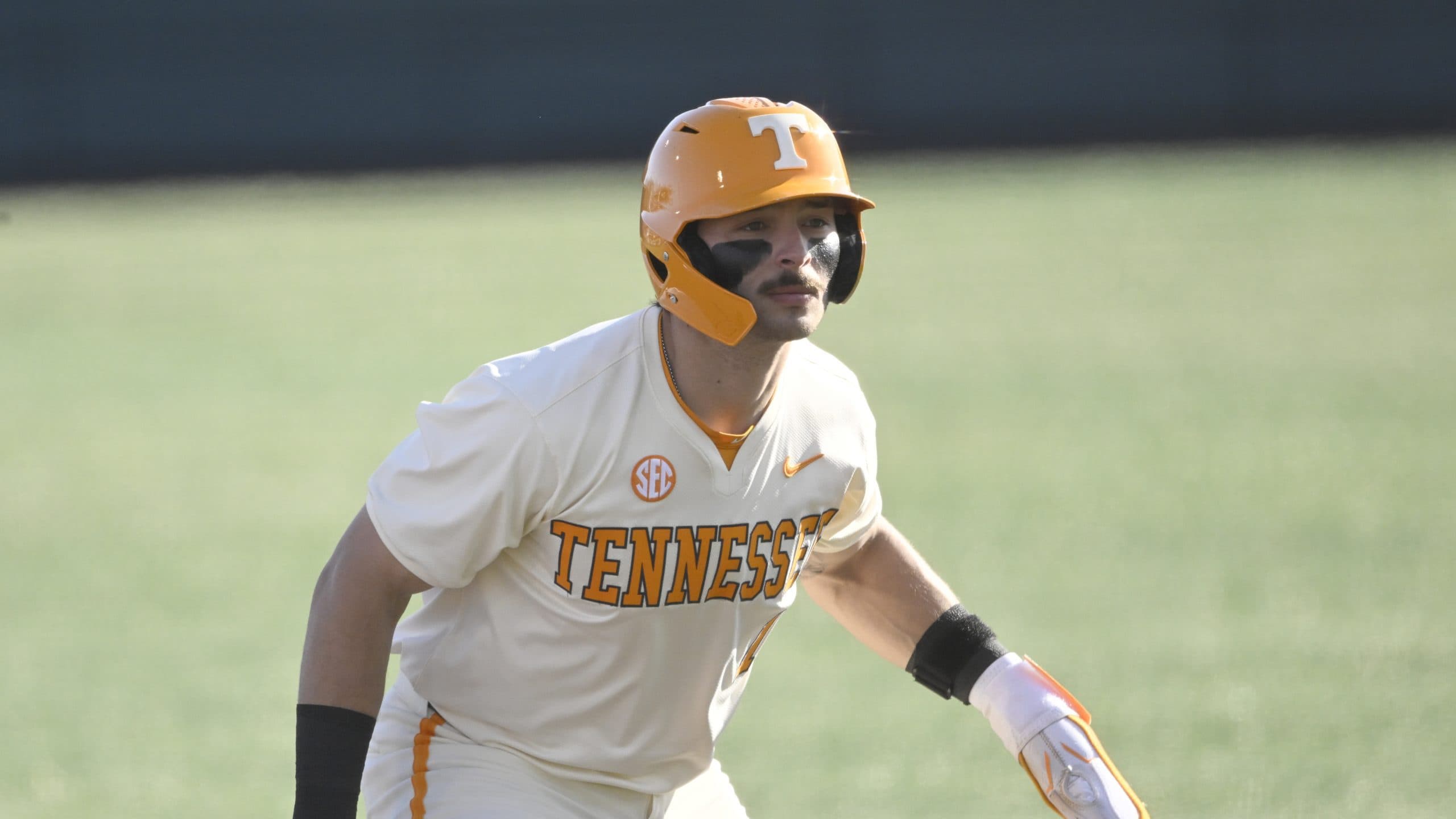 Tennessee Defeats Wake Forest 11-5; Advances to Fifth Straight Super Regional