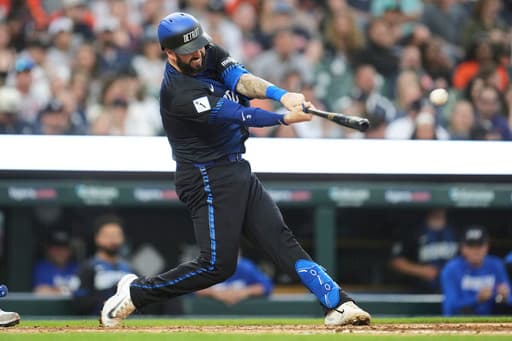 Ibáñez hits tiebreaking homer to back rookie pitcher Jobe and lead Tigers to a 7-3 win over Royals