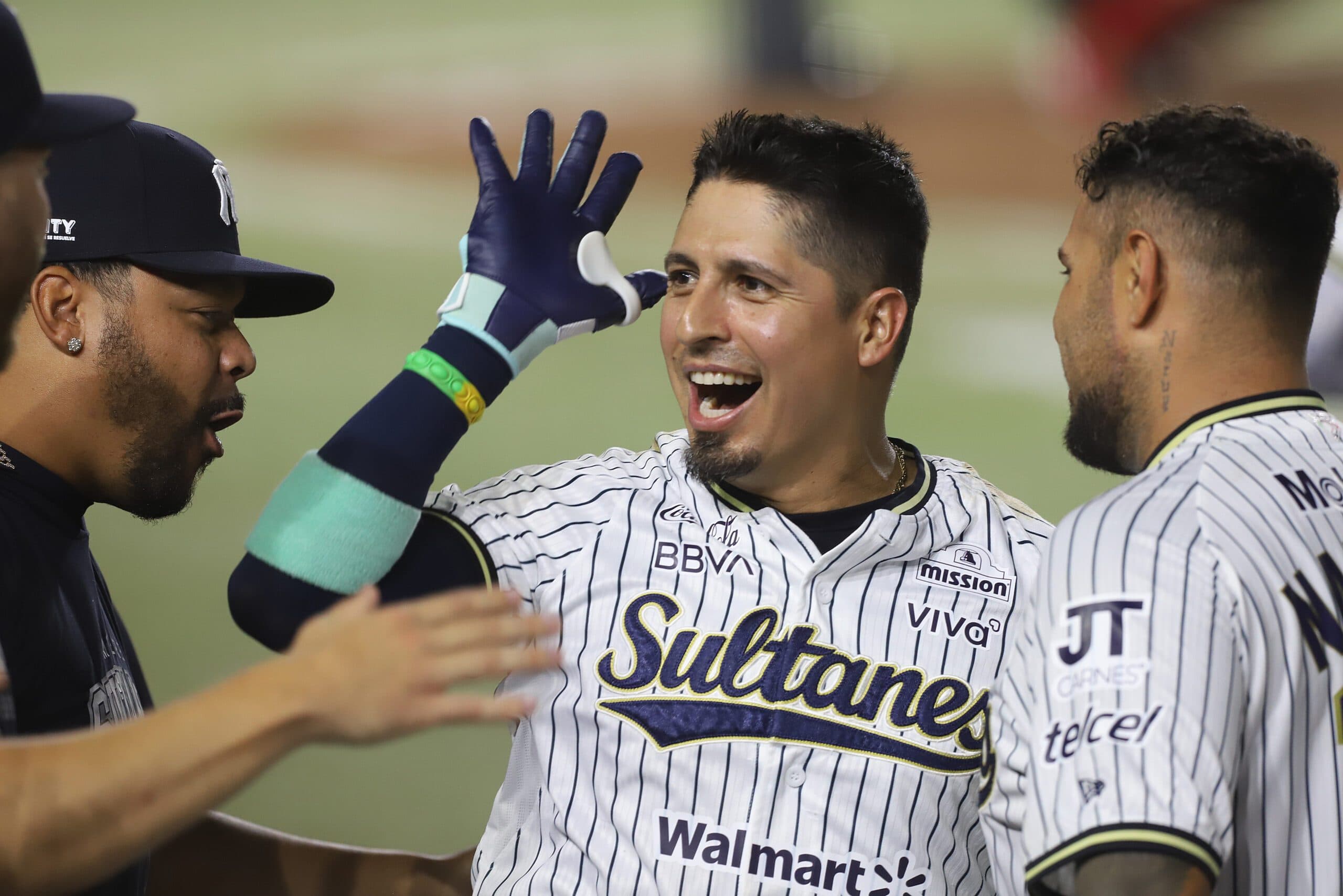 Liga Mexicana de Beisbol: Sultanes de Monterrey Remain Undefeated; Palacios Drives In Six For Bravos de Leon