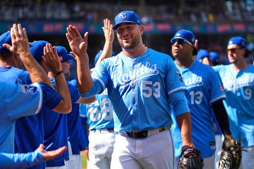India and Frazier hit two-run homers to rally Royals to 6-2 win over the White Sox