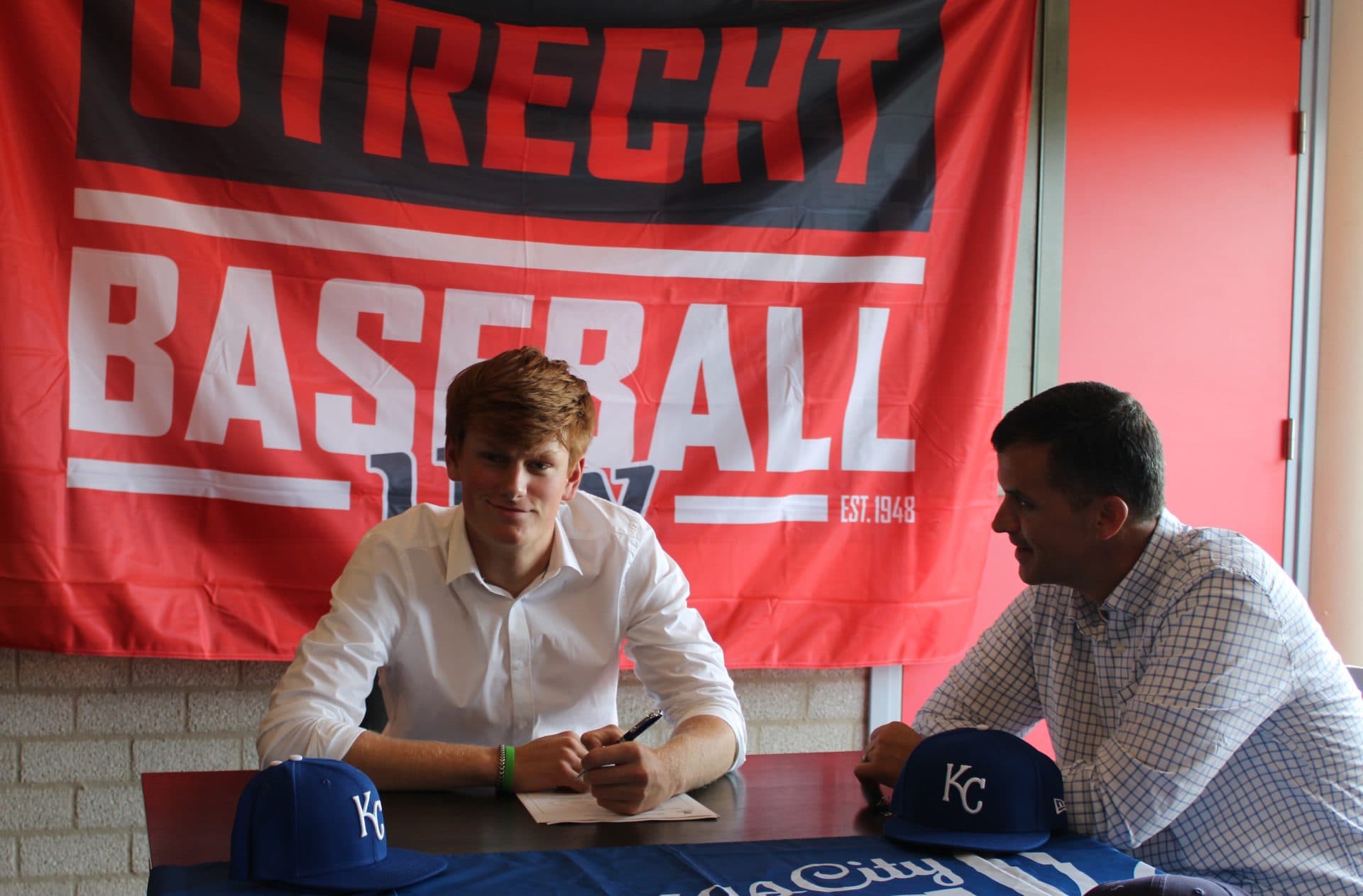 Royals Sign Dutch LHP Van den Brink to Minor League Contract