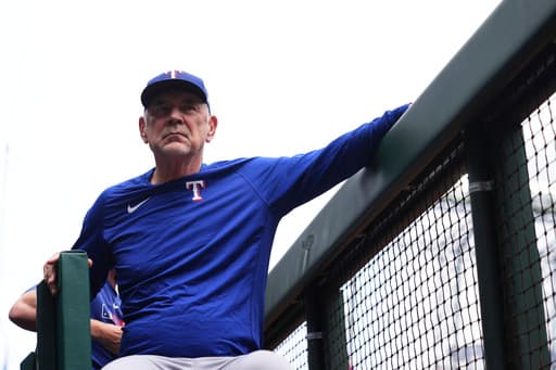 Rangers manager Bruce Bochy misses game against Royals due to personal matter