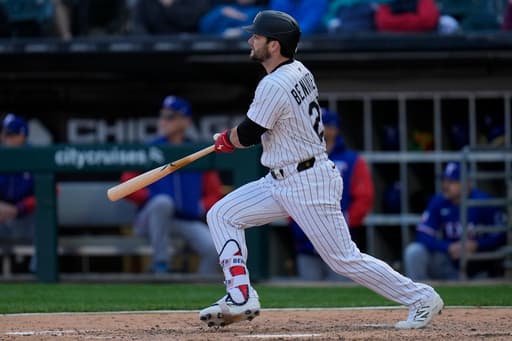 Benintendi helps the White Sox hand the Rangers their 6th consecutive loss