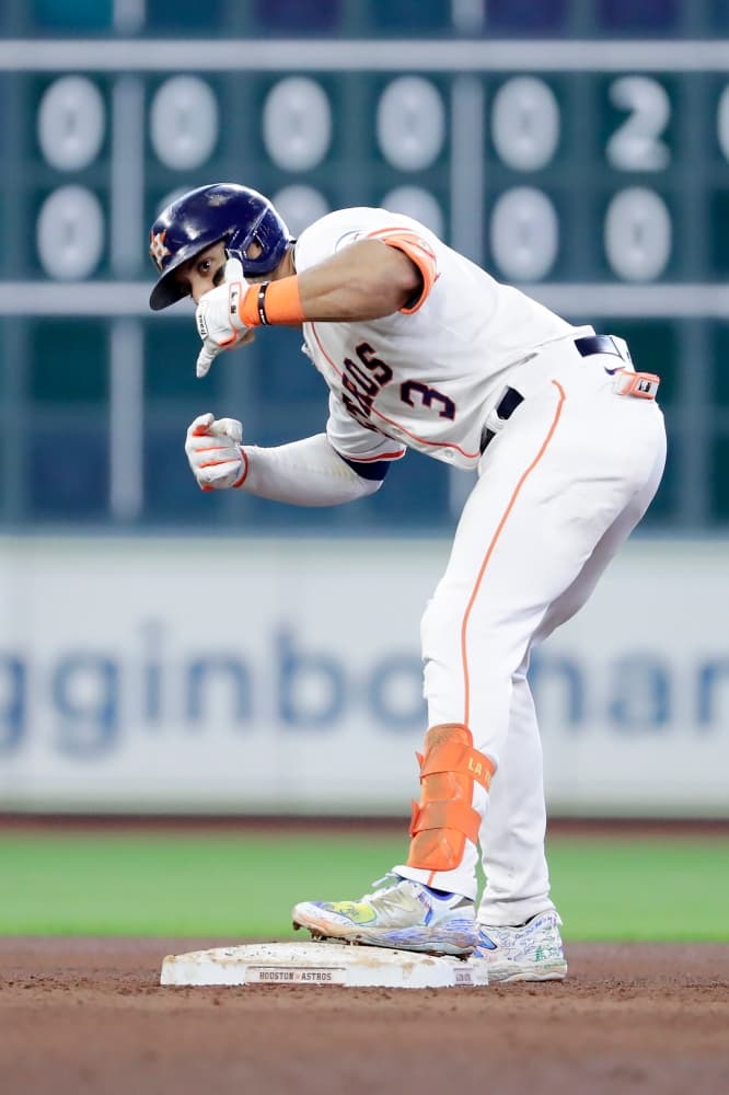 Astros sweep Orioles with 8-1 victory