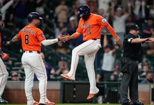 Smith has tiebreaking 2-run triple in 8th to help the Astros beat the Pirates 11-9