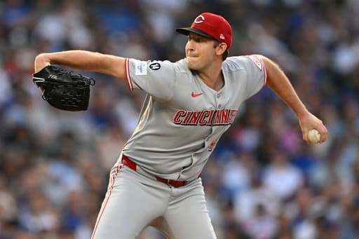 Reds starter Nick Lodolo leaves game against Cubs due to blister on index finger