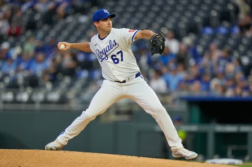 Anthony Kay earns first MLB win since 2021 as White Sox shut out Royals 2-0
