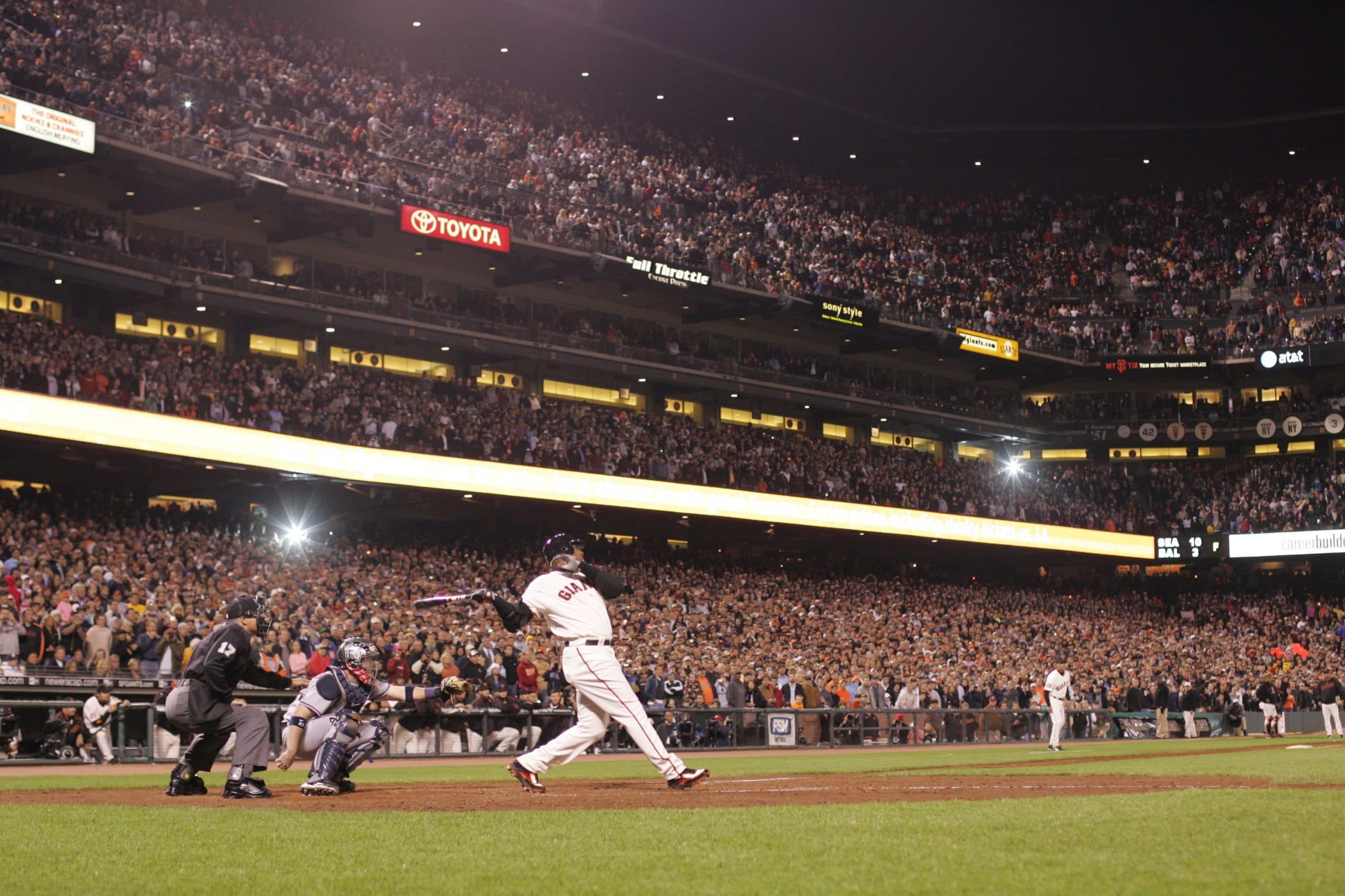 This Date in Baseball – Barry Bonds Hits Home Run No. 756 to Break Hank Aaron’s Storied Record