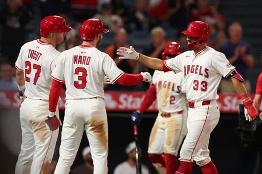 Kyle Hendricks throws 7 shutout innings and Angels score 12 two-out runs in 12-2 win over Twins