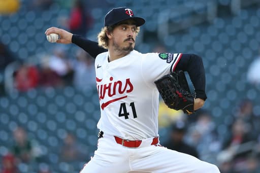 Twins pitcher Joe Ryan leaves start vs. Blue Jays with right elbow soreness