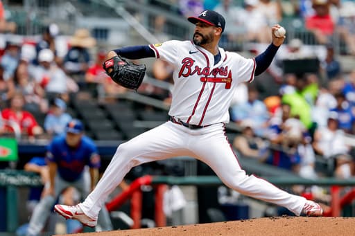 Braves place Martín Pérez on IL with forearm contusion, designate Carlos Carrasco for assignment