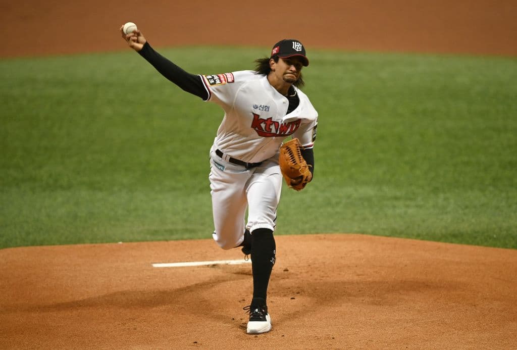 KBO: William Cuevas Has Dominant Outing, Leads KT Wiz to Game One Victory Over Doosan Bears