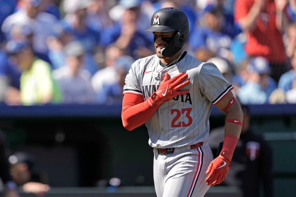 Twins put INF Lewis on IL with ‘severe quad strain,’ call up prospect Martin to help
