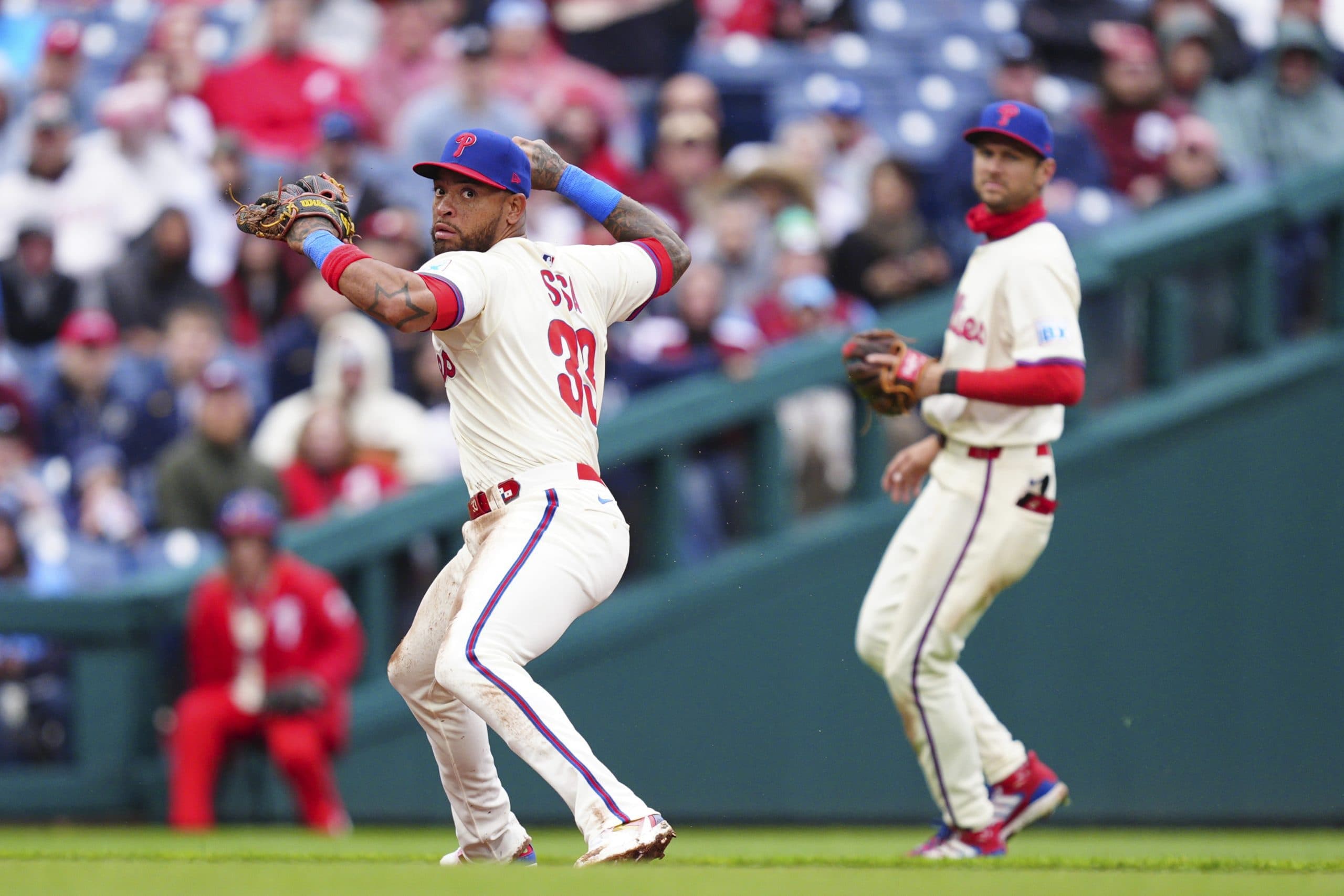 Phillies’ Sosa makes first career start in outfield and robs Braves’ Ozuna of a homer