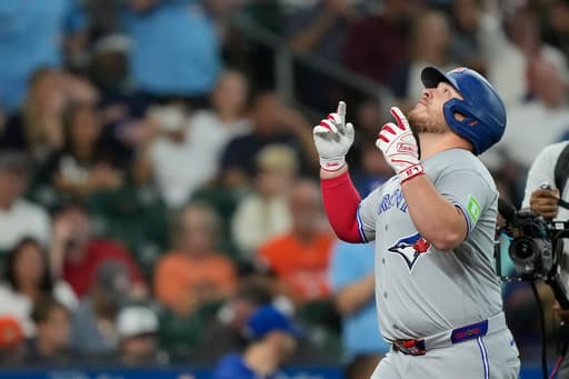Kirk goes deep as the Blue Jays snap the Astros’ 6-game streak in a 3-1 win