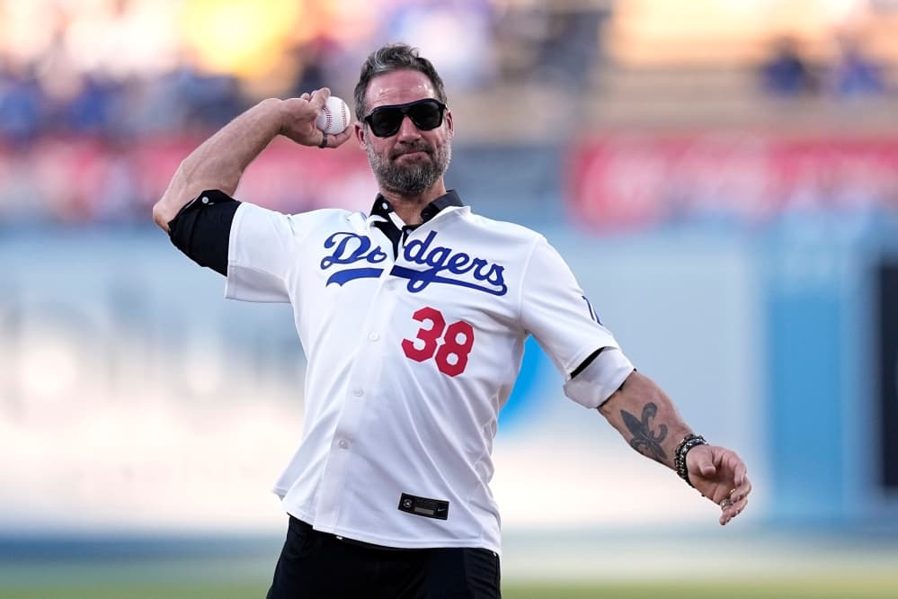 Eric Gagné returns to Dodgers’ mound on the 20th anniversary of his 84 consecutive saves streak