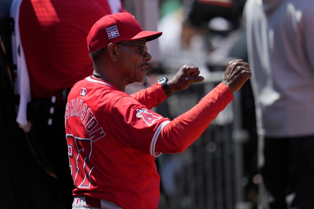 Ron Washington gifted ball by Kevin Pillar from the final out of the Angels’ final Coliseum visit