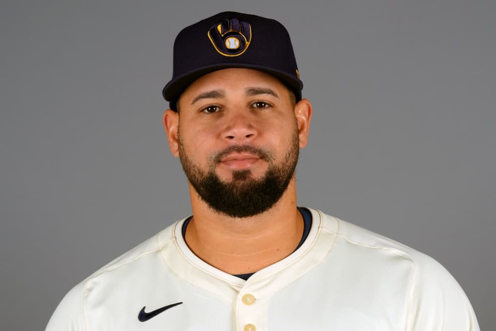 Gary Sánchez guaranteed $3 million by Milwaukee Brewers, could earn $14 million over 2 seasons